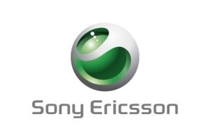 Sony Ericsson lupaa osittaista monikosketustukea X10:lle