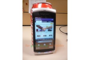 Parempia kuvia Sony Ericssonin tulevasta Kurara-Symbian-puhelimesta