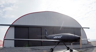Tällainen on Dronamicsin miehittämätön Black Swan -rahtilentokone, jota pian Suomessakin käytetään