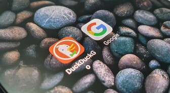 DuckDuckGo kuittaili Googlelle hakukoneen ja Chrome-selaimen tietojen määrästä, joita ne käyttäjistä keräävät