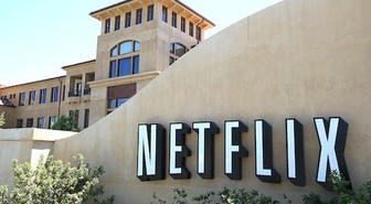 Netflixiä painostetaan rajoittamaan käyttäjien pääsyä ulkomaisiin sisältöihin - hyvästi jenkkiflix!