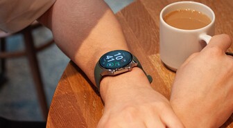 OnePlus Watch 2 käyttää Wear OS -käyttöjärjestelmää ja vaihtaa kahden piirin välillä akunkeston pidentämiseksi