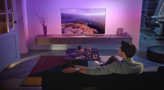 Philipsin OLED807 -televisio käyttää kirkkaampaa OLED-EX-paneelia