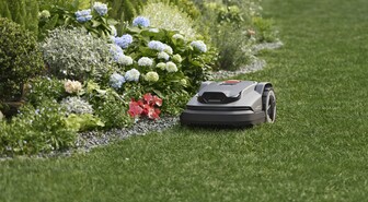 Roborockin viime vuonna julkaisemat robottiruohonleikkurit nyt ostettavissa Suomessa