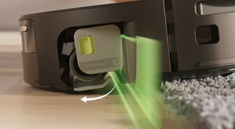 Roomba Max 705 Combossa moppaamisen hoitaa pyörivä rulla
