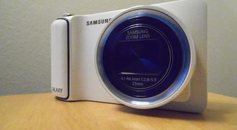 Testissä Android-pokkari Samsung Galaxy Camera