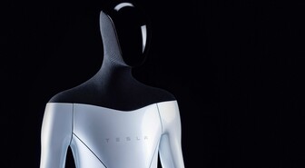 Tesla kehittää ilmismuotoista ja tekoälyllä toimivaa humanoidirobottia