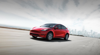 Tesla aloittaa uuden automallin tuotannon puoli vuotta etuajassa