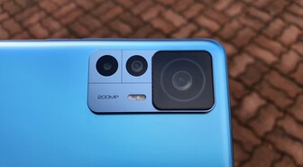 200 megapikselin kameralla varustettu Xiaomin puhelin heti 200 euron alennuksessa - kaupan päälle 200 euron robotti-imuri