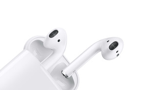 Apple uudisti AirPods-kuulokkeita automaattisella yhteysvaihdoksella