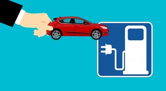 EU hyväksyi uuden sähköautojen latauslain: Laturit parkkipaikoille, nelostielle 60km välein, ..