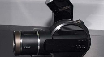 Hitachin videokamera kirjoittaa Blu-raylle
