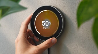 Homey esitteli näytöllä ja säätörullalla varustetun Homey Portal -ohjaimen älykodin laitteiden hallintaan – hinta vaikuttaa korkealta