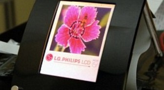 Taivuteltavat värinäytöt kulman takana