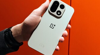 Arvostelussa OnePlus 15 - hurja akkukesto yhdistyy todella kovaan suorituskykyyn, mutta ne kamerat..