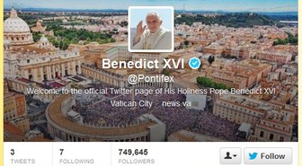 Paavi lähetti ensimmäisen tweettinsä