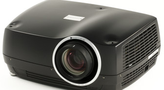 Tällä videoprojektorilla tykität 100 000 tuntia
