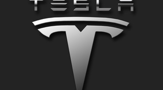 Tesla esittelee ensi kuussa itsestään ajavan kuorma-auton