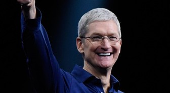 Applen Tim Cook painotti työntekijöilleen yhteishenkeä Trump voiton jälkeen
