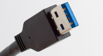 USB 4:n kehitys alkoi – Tiedonsiirtonopeus tuplaantuu 