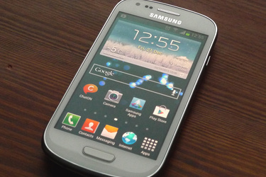 Pikakatsauksessa Samsung Galaxy S III Mini: ei nimi puhelinta pahenna
