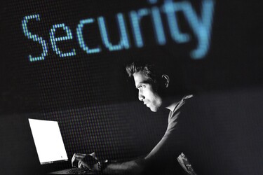 Täyden kympin haavoittuvuus paljastui, miljoonat verkkosivustot vaarassa - React ja Next.js täytyy päivittää heti