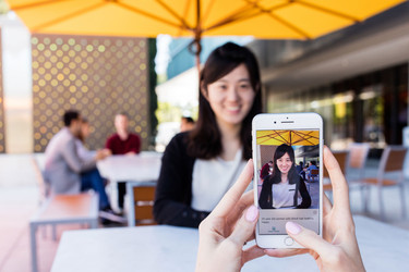 Microsoftin uusi sovellus saa iPhonen kameran näkemään