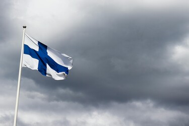 Digitaalista itsenäisyyttä vaativa kansalaisaloite sai vaaditut nimet täyteen - etenee eduskuntaan