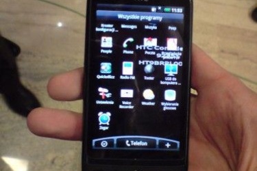 HTC Bravo -superpuhelin puolalaisten ksiss