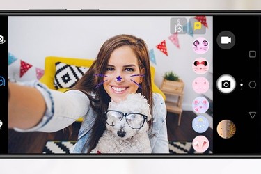 Huaweilta uusi Nova 2i -�lypuhelin nelj�ll� kameralla ja FullView-n�yt�ll�