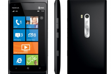 Lumia 910 Nokian ensimminen Windows Phone 8 -puhelin?