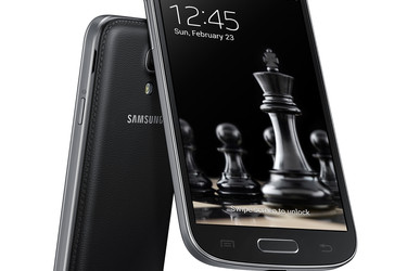 Samsung Galaxy S4 ja S4 mini saavat uuden ilmeen