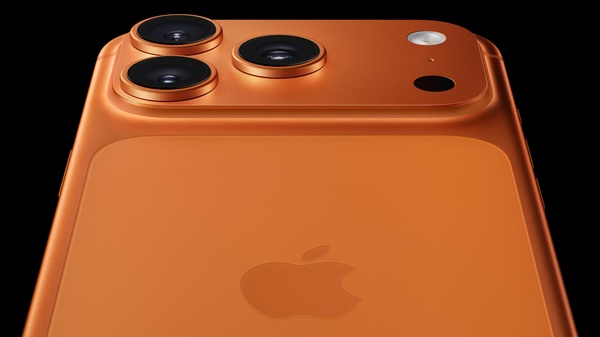 Tyypillinen iPhone-kyttj ottaa itsestn kuvan lhes joka ikinen piv