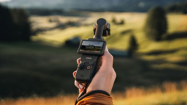 DJI Osmo Pocket 3 -minikamerassa on kääntyvä näyttö ja se tukee 4K 120 fps -kuvaamista - AfterDawn