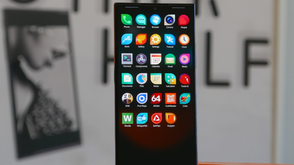 Uusi Jolla Phone ker�nnyt 10 000 ennakkotilausta
