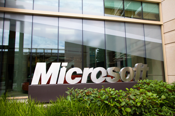 Windowsin myynti kasvoi XP:n tuen päättymisen ansiosta – Surface on edelleen tappiollista bisnestä