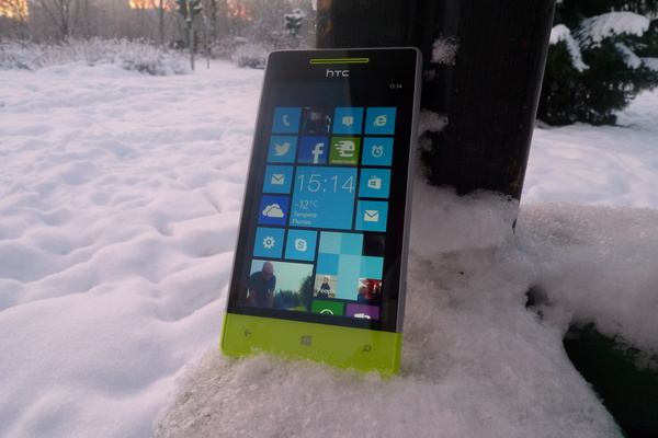 Pikakatsauksessa HTC Windows Phone 8S: loppu kierrätykselle