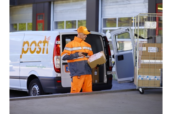 Posti toimittaa nyt lauantaisin paketteja 40 paikkakunnalla