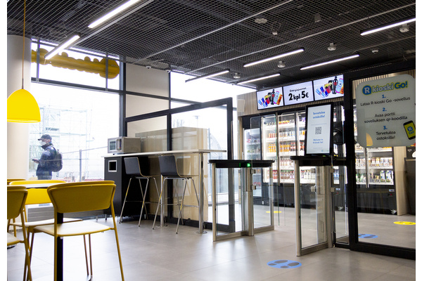 R-kioski avasi ensimmäisen ilman henkilökuntaa toimivan R-kioski Go! -myymälän Helsingissä