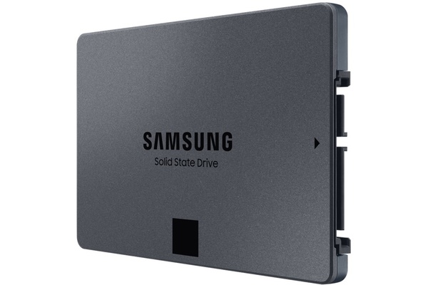 Loppuuko tila? Samsung esitteli kuluttajille ensimmäisen massiivisen 8 teratavun SSD:n