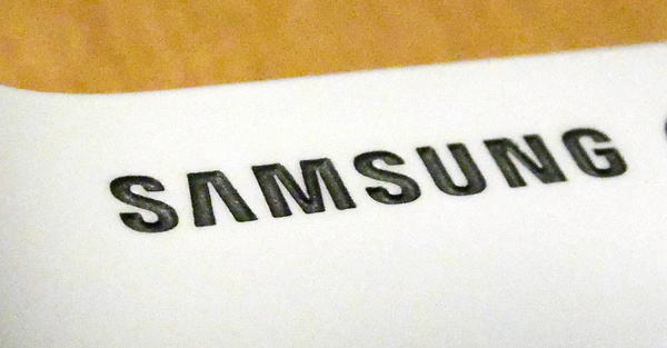 Two Samsung CEOs step down from operations