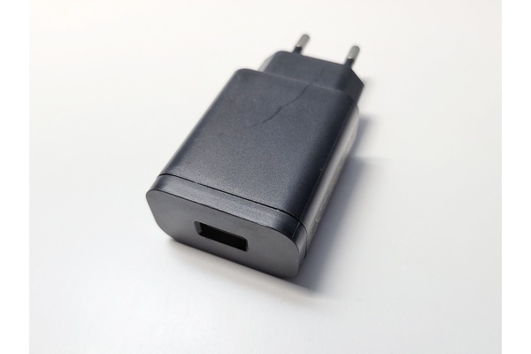 Tukes varoittaa: USB-latureista löytynyt vakavia puutteita - voivat aiheuttaa sähköiskun ja tulipalon vaaran