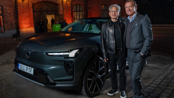 Volvo ja NVIDIA syventävät yhteistyötään – tavoitteena auto, jota ajaessa katseen voi siirtää pois tiestä