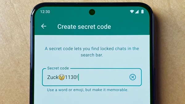 WhatsAppin lukitun keskustelun voi pian piilottaa koodin taakse