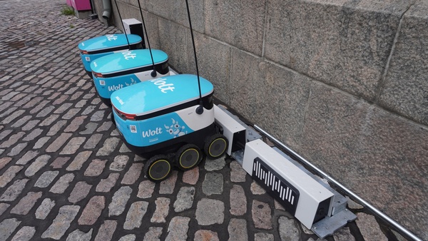 Starshipin kuljetusrobotit alkavat ladata itseään langattomasti – pilotti käynnistyy Helsingissä