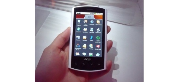 Acerin Androidilla varustetusta Liquid-puhelimesta live-materiaalia ja listietoja