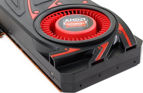 AMD alensi Radeon R9 285:n hintaa