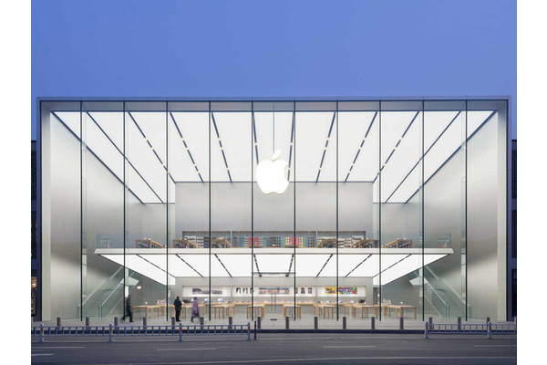 Take a look at Apple's new Chinese store with a floating second floor