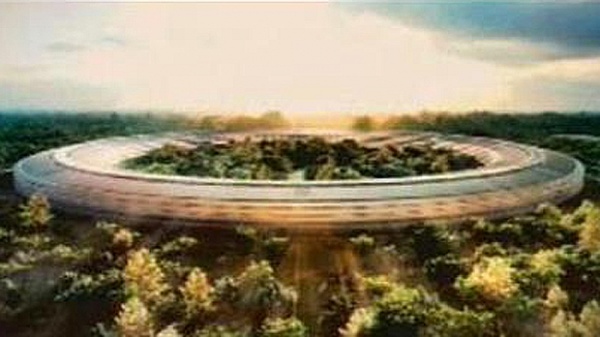 Cupertino mayor shows love for new Apple 'Spaceship' building