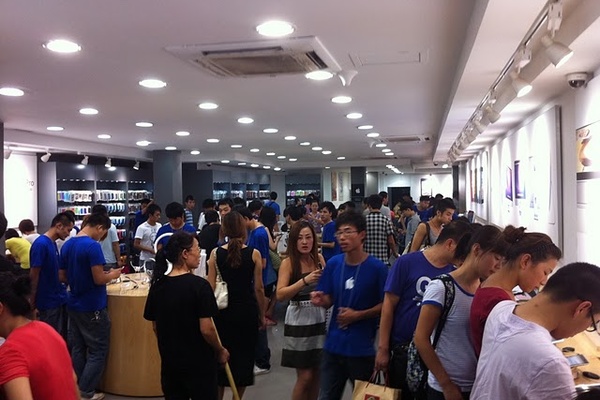 Fake Chinese Apple Store changes name to 'Smart Store'